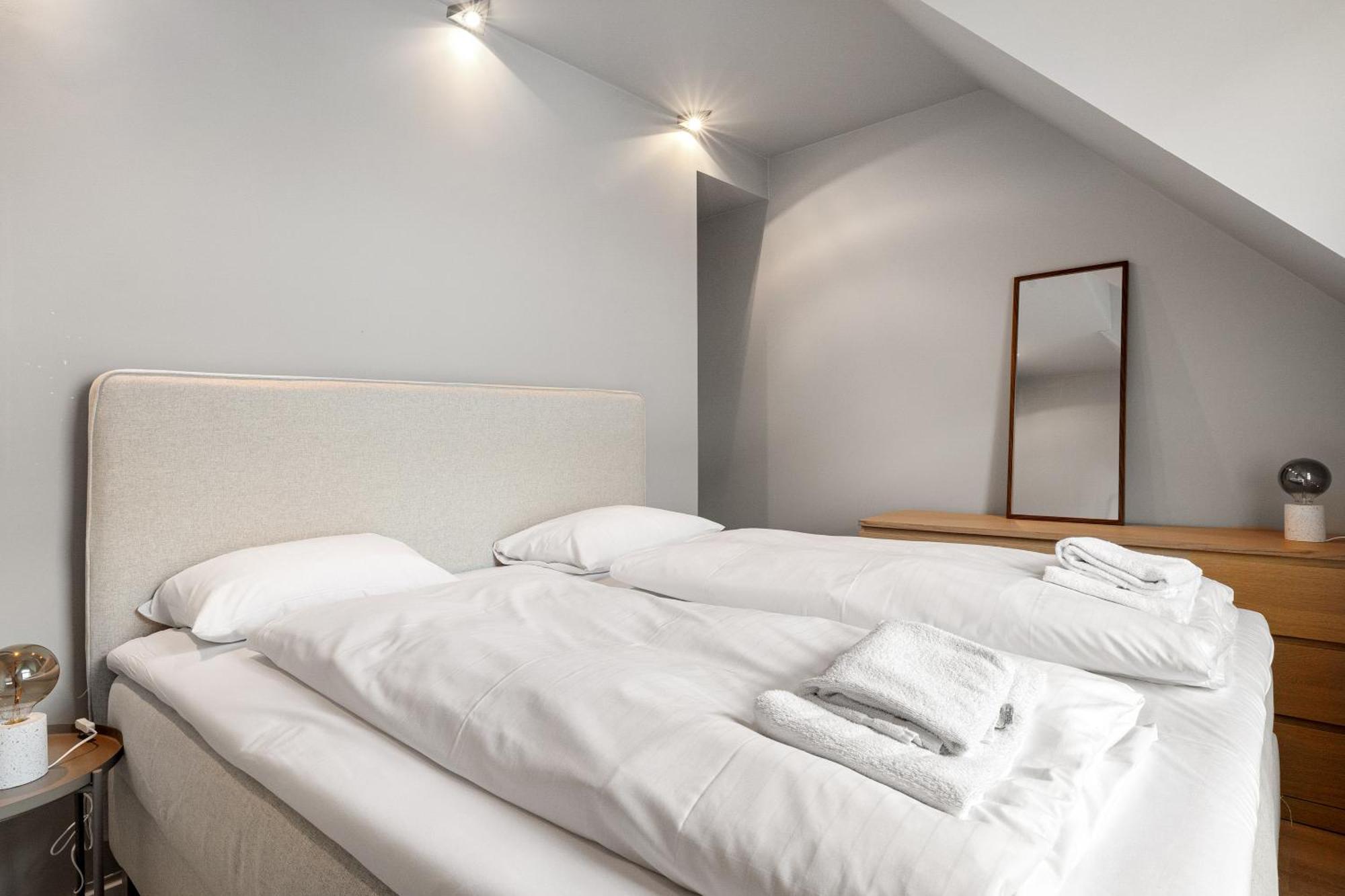 Homerentals L 120Sqm Mid-Central - King Beds - 500Mbps Wi-Fi Bergen Kültér fotó